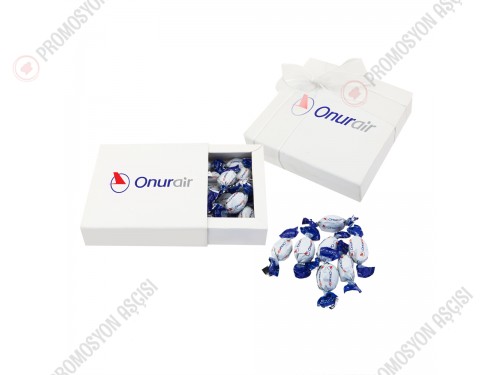 Karton Kutuda Bonbon Şeker